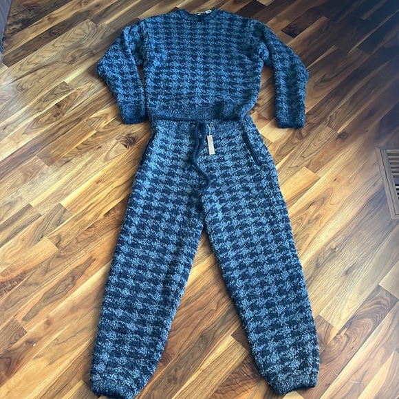 Skims Cozy Unisex S / M Pullover Top & Jogger Set Onyx Houndstooth NEW NWT - Picture 2 of 16